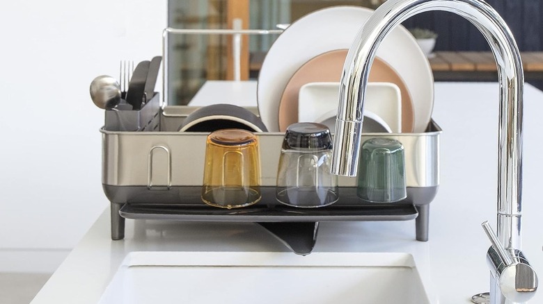 Dish drying rack in stainless steel