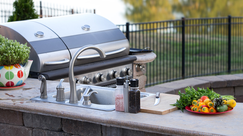 outdoor sink in kitchen