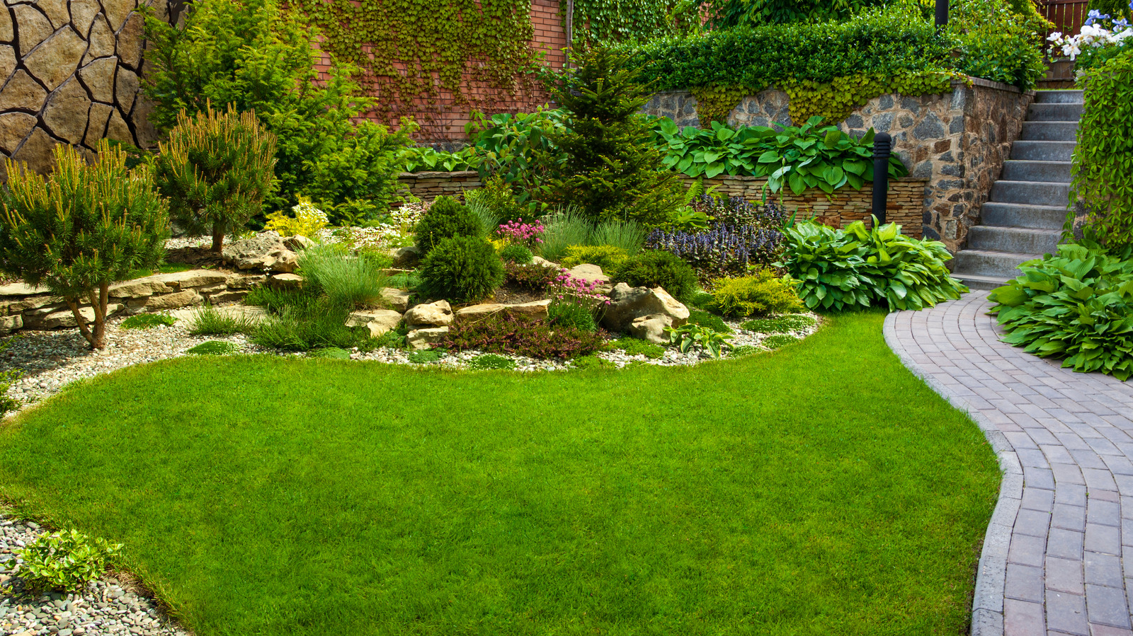 10 Easy Ways To Help Your Grass Look Greener