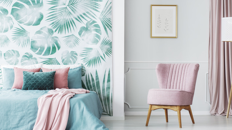 Green and pink bedroom