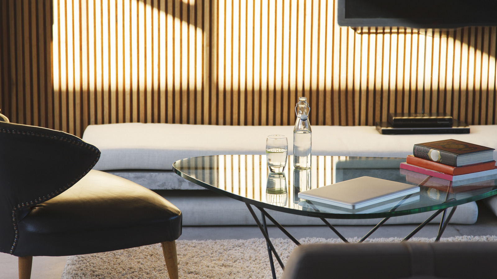 10 Glass Coffee Table Styles To Give Your Living Room An Instant Upgrade