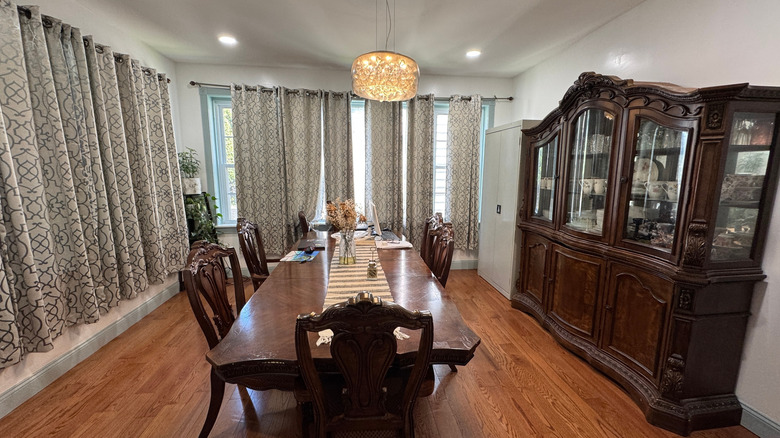 A formal dining room in a home.