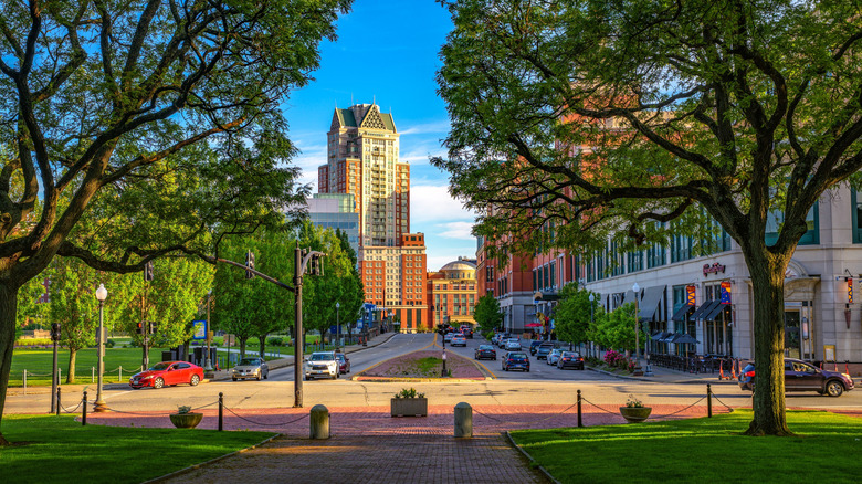 A streetview shot of Providence, Rhode Island that looks down the street towards the Omni Hotel
