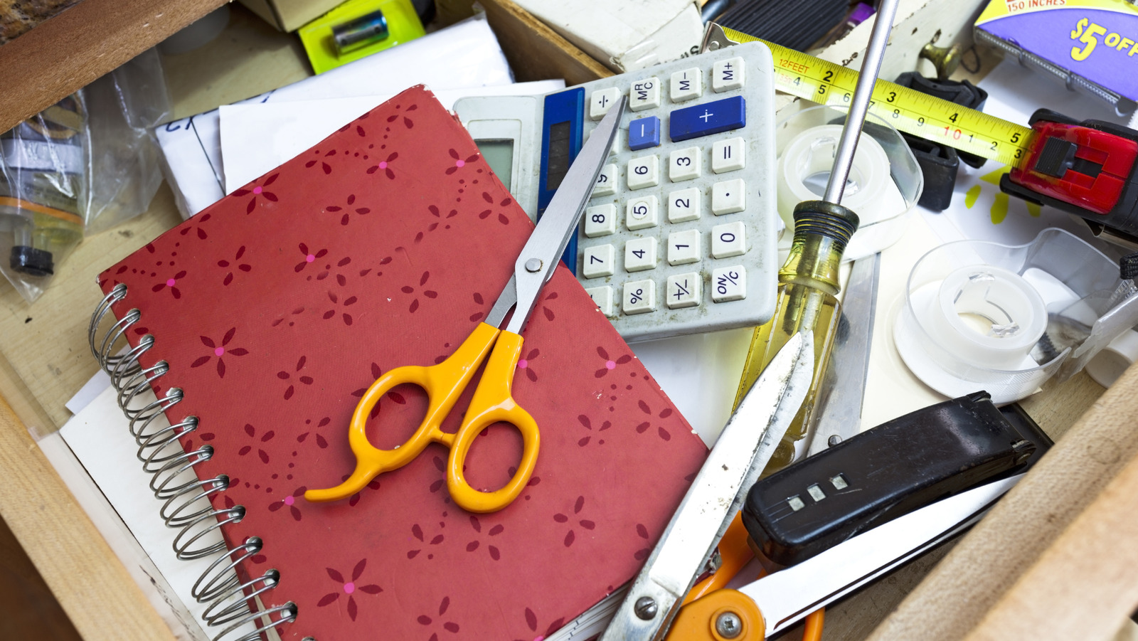 10 Items You Can Use To Organize Your Junk Drawers