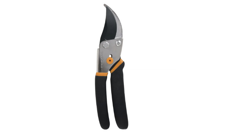 Fiskars' Carbon Steel Bypass Pruners