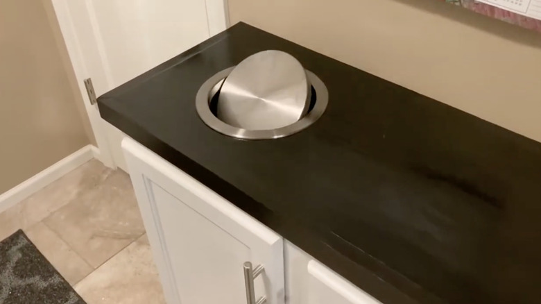 flip lid for trash can