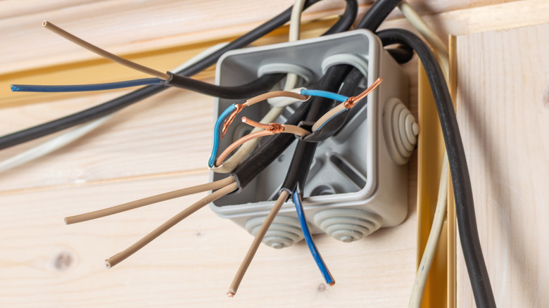 Messy improvised wiring