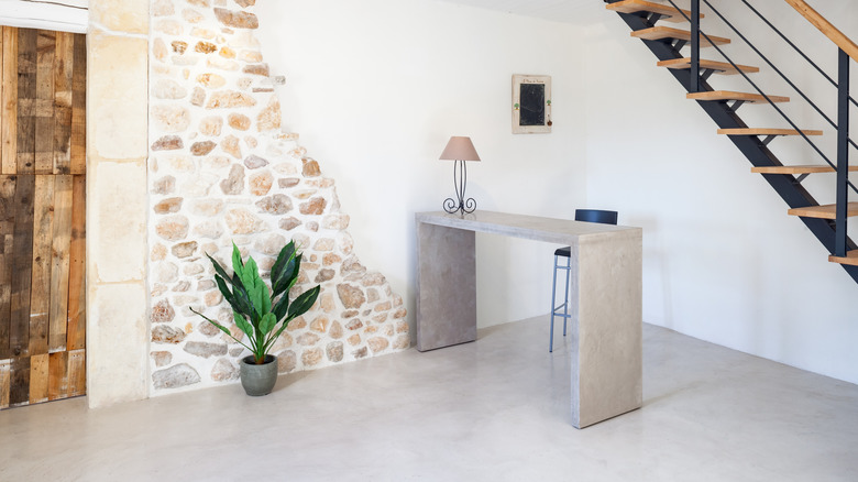 grey concrete staircase landing