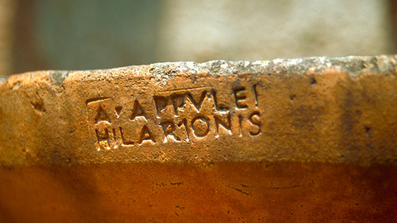 Clay wine vat maker's mark