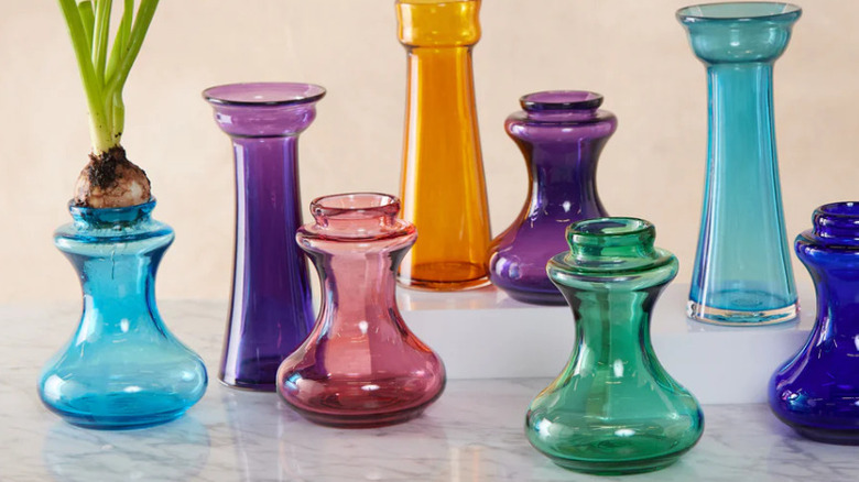 forcing vases in multilple sizes and colors