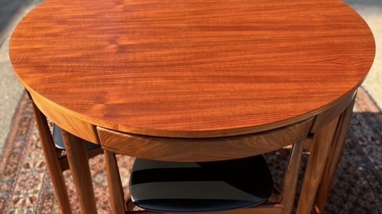 Vintage Hans Olsen Frem Rojle round table