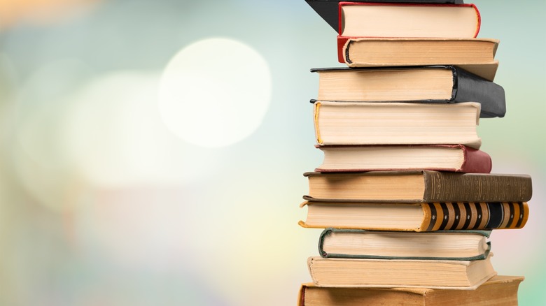 Vertical book stack 