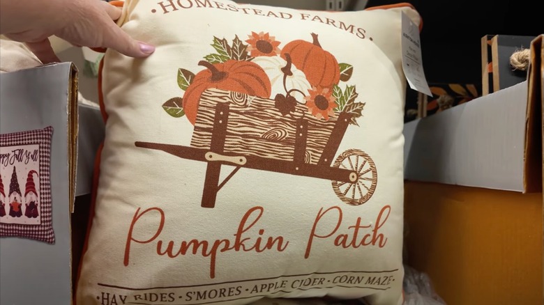 Tufted pumpkin decor pillow
