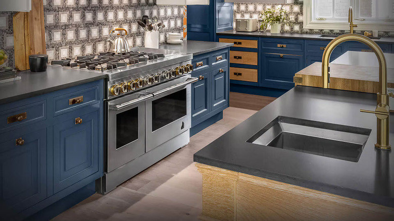 A luxury kitchen with a professional-grade JennAir range