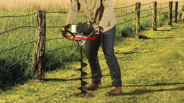 Predator's Gas-Powered Earth Auger