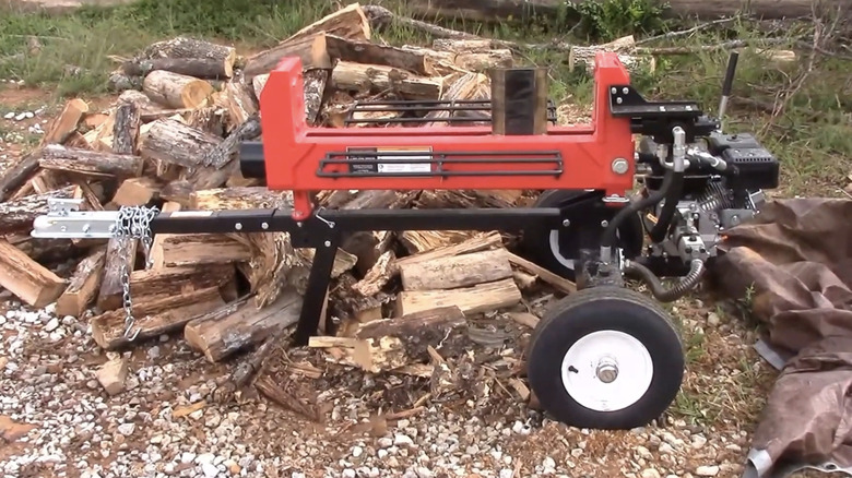 Predator's 20-ton, 212-cubic centimeter Log Splitter