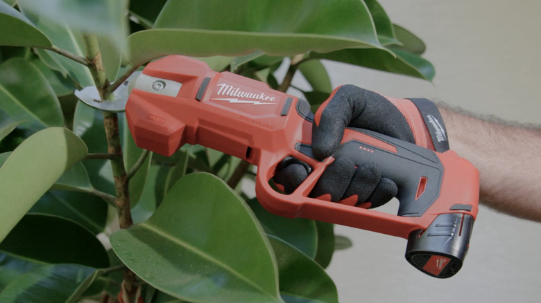 Close-up of Milwaukee's 12V pruning shears