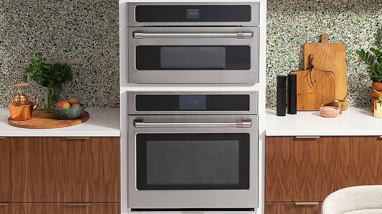Single wall oven installed with pans inside