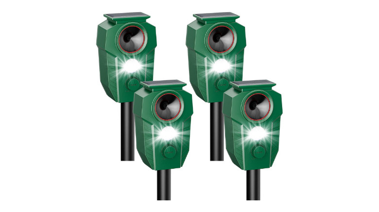 G-Jyuncyou's Solar-Powered Animal Repellent, 4-pack