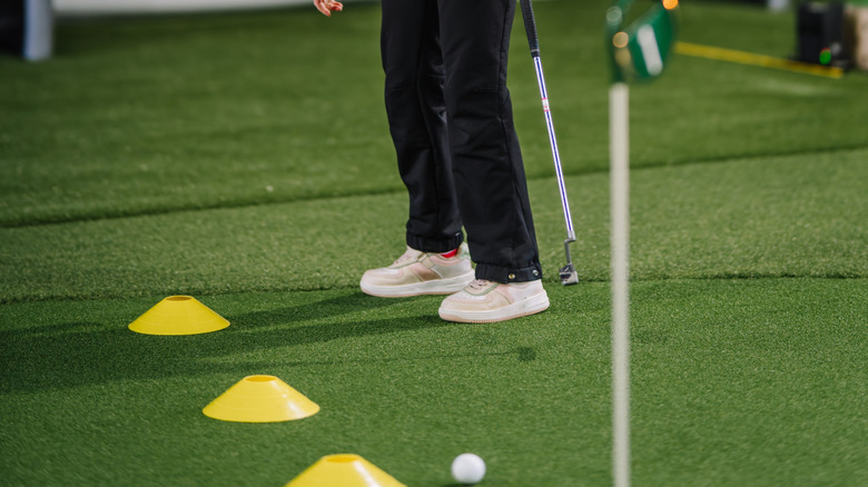 indoor putting green