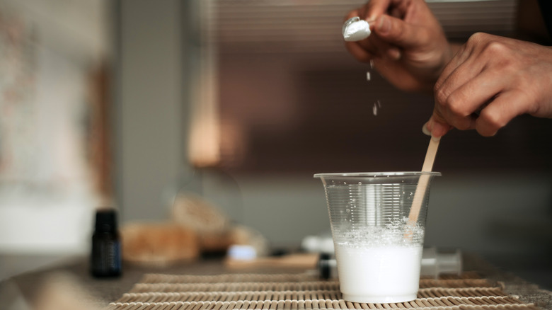 testing baking powder for freshness