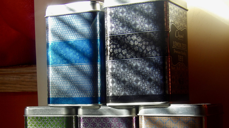 Metal tea tins