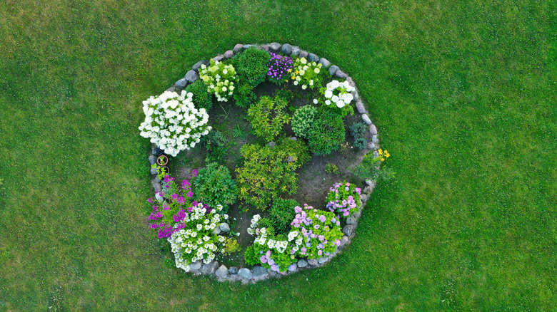 Circular garden in yard