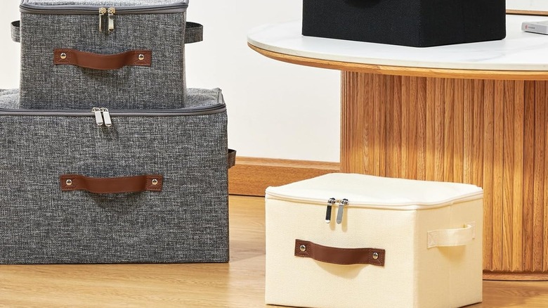 Assorted linen boxes with zipper close lids
