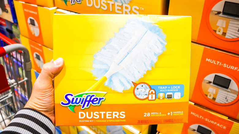box of Swiffer duster refills