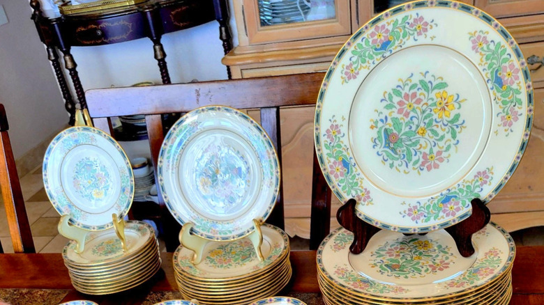 Rare Lenox mystifc dinner plate set with tea cups and saucers