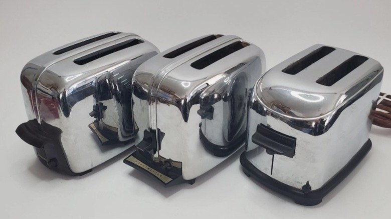 Set of three vintage Toastmaster toasters