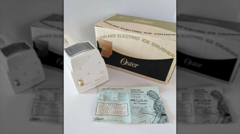 Vintage countertop electric ice crusher