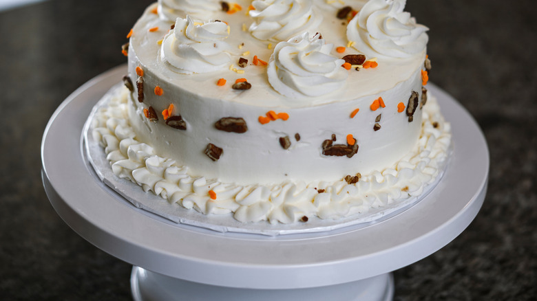 white granite cake stand