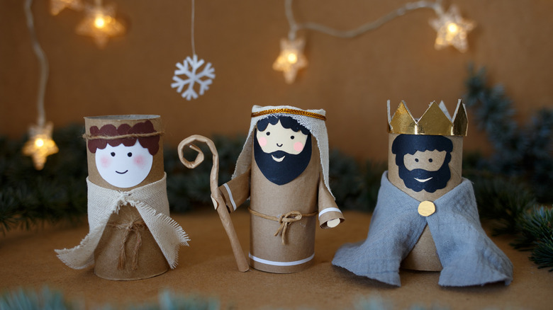 Toilet paper roll DIY of the three wise men