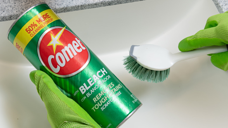 Comet bleach cleaner being used in the bathroom