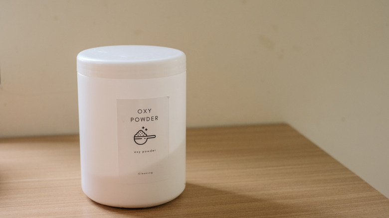 Oxi-Clean powder