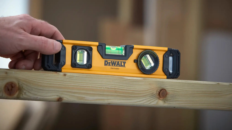 DeWalt's 9-inch Torpedo Level