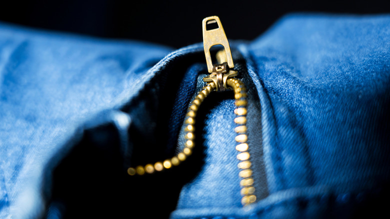 Jeans with zipper down