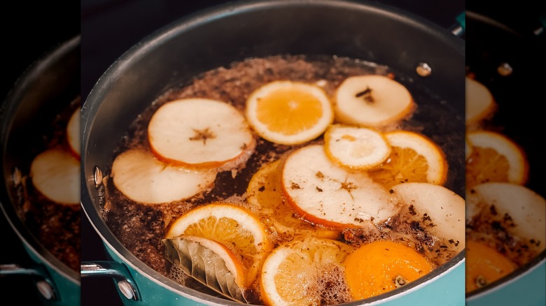 Simmer pot on stove