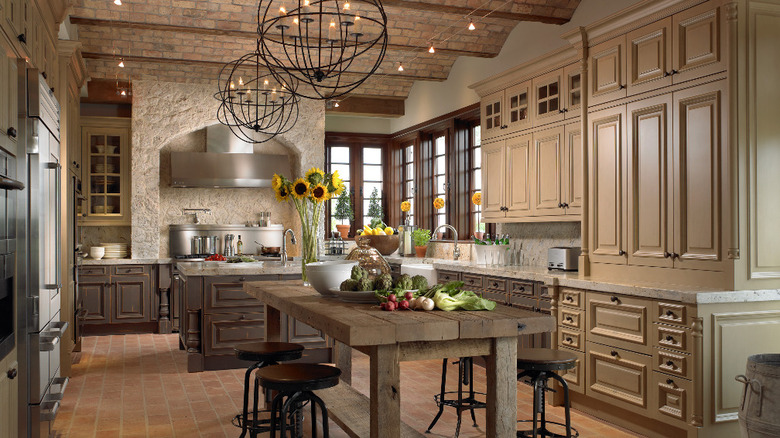 Neutral kitchen with natural materials and center island seating