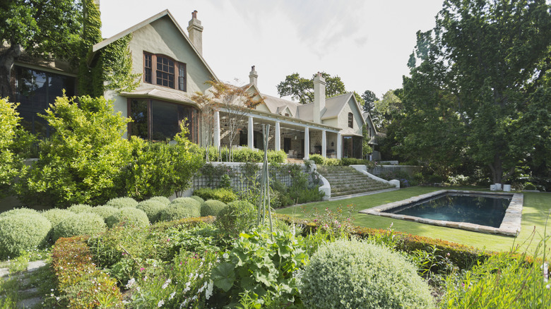 Luxurious house and garden with swimming pool