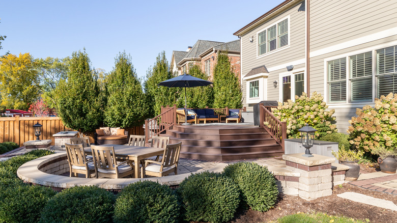 Different areas on patio for dining and relaxing