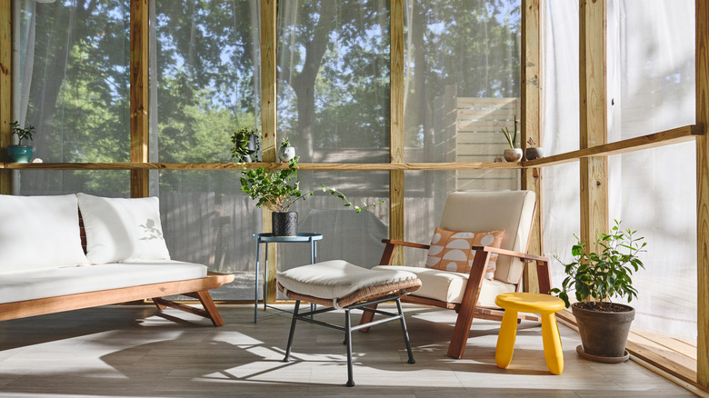 Screened in porch to avoid insects