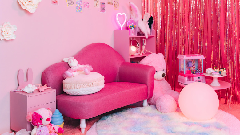 Kitschy pink child's room