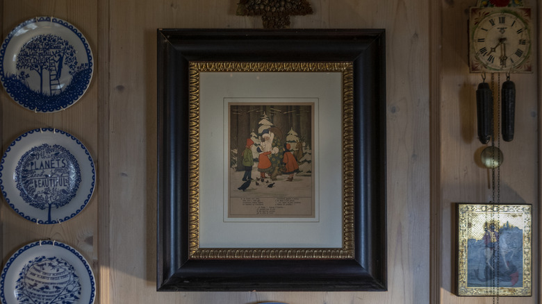 Kitschy stuff on a wall