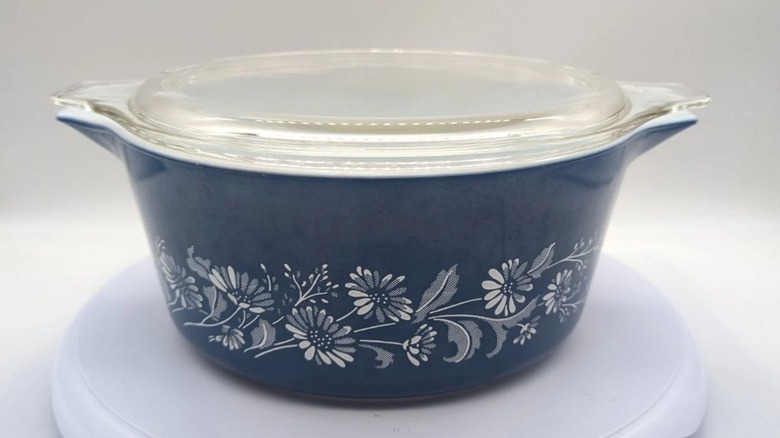 Colonial Mist Pyrex casserole dish