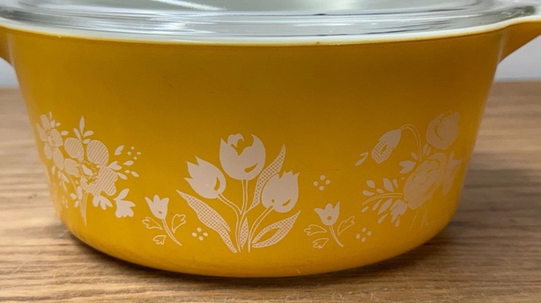 Garden Medley Pyrex casserole dish