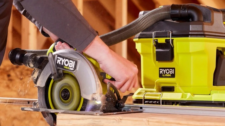 Ryobi circular saw with vacuum attachment