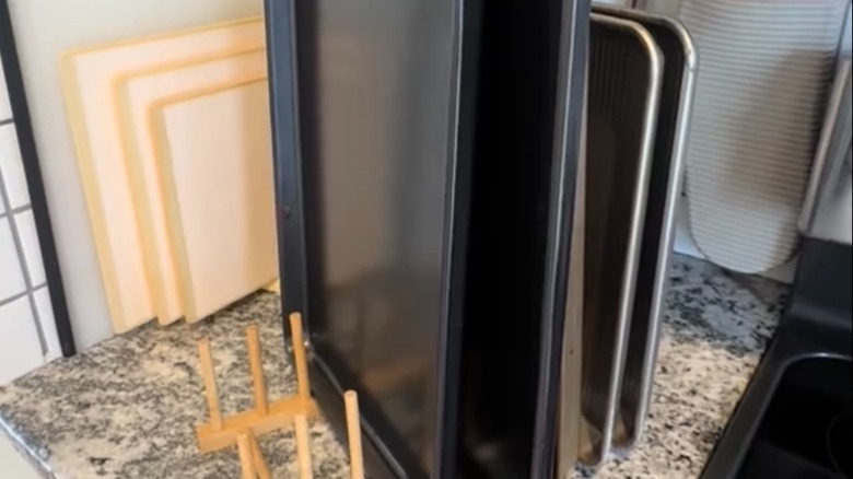 IKEA OSTBIT at baking sheet holder
