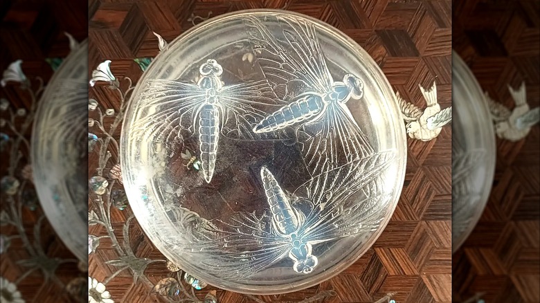 Rene Lalique opalescent glass 'Libellules' box